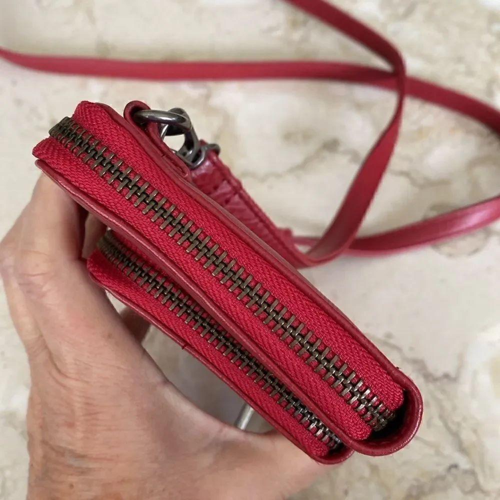 Matt & Nat Odelay Dwell Crossbody Bag Red Vegan Cruelty-Free Leather - Picture 5 of 16